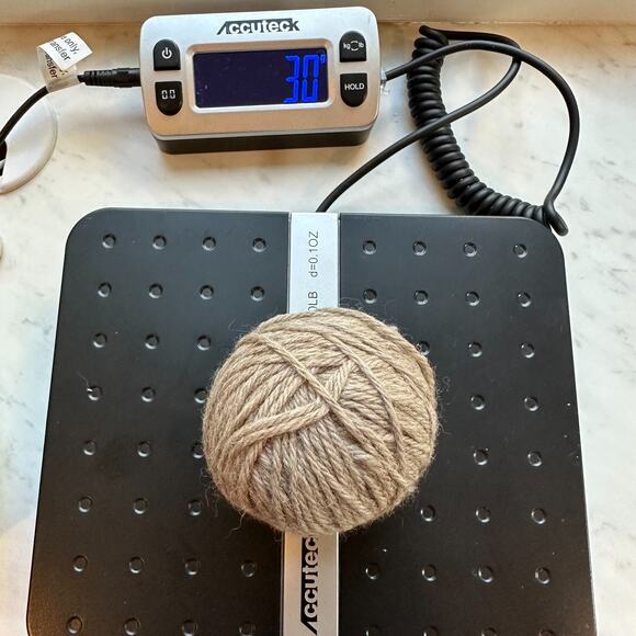 Cascade Yarns 220 The Heathers #8012 Peruvian Wool Doeskin - Lot of 2 - Picture 8 of 8